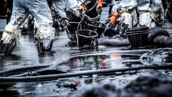 UK company helping clean up world oil spills